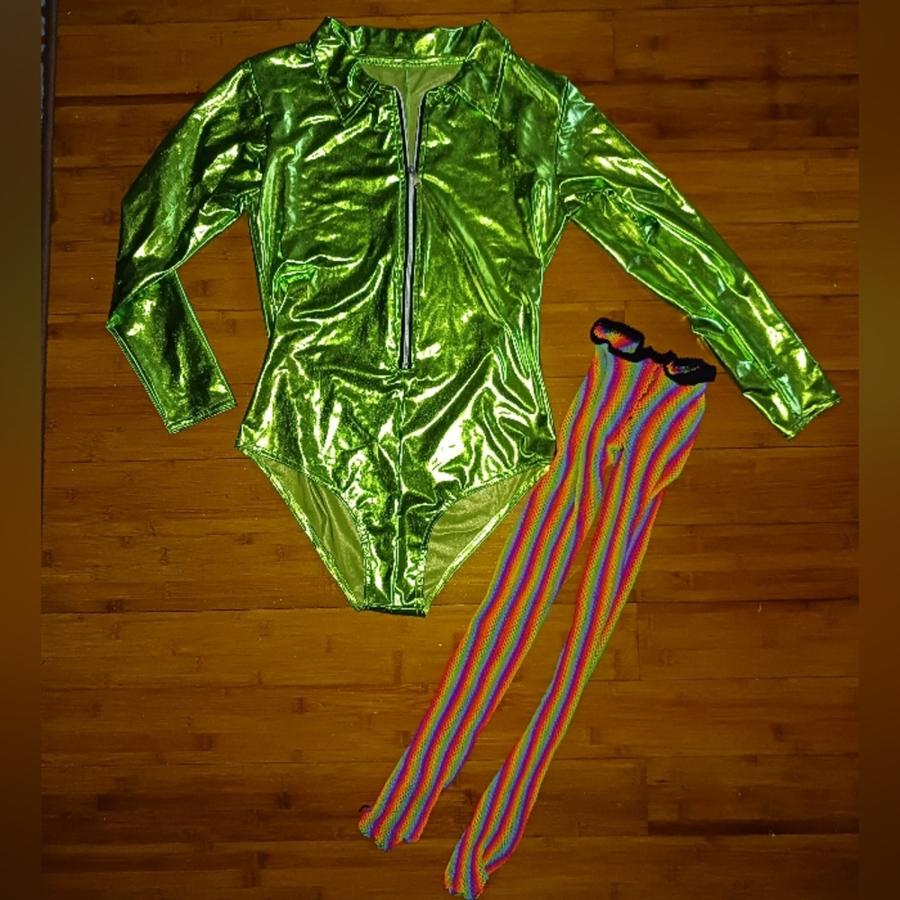 Sexy, shiny outfit